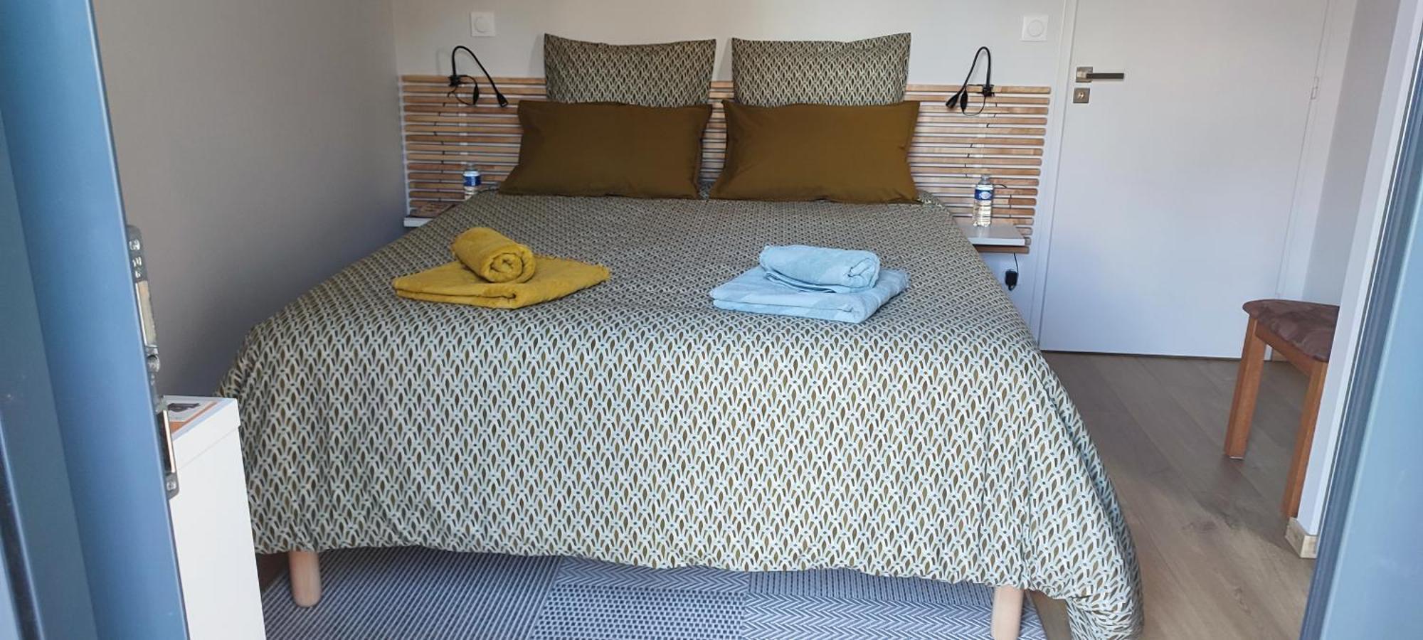 Du Cote De Chez Paule, Chambre Avec Entree Independante Et Salle D'Eau Privative Séméac Dış mekan fotoğraf